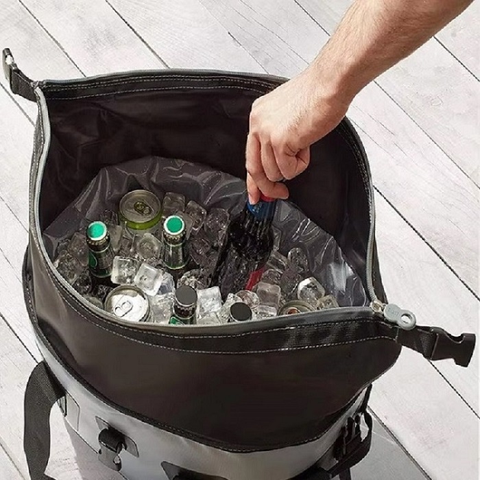Hur håller en mjuk kylväska föremål vid en låg temperatur?